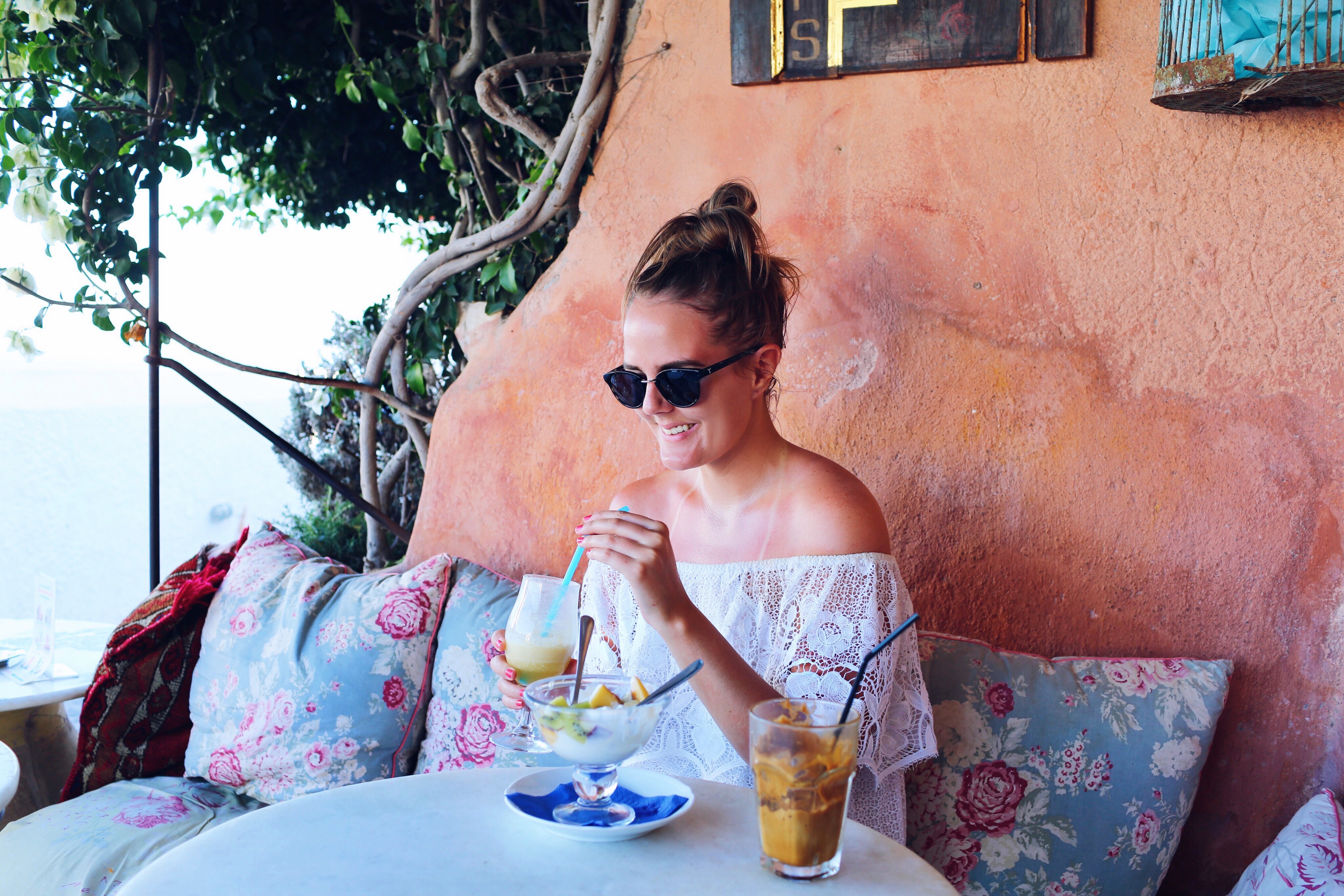 Malin Richardson in Santorini